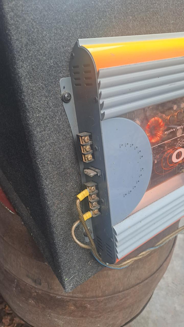 Jbl gt4 woofer met oldschool jbl gto versterker