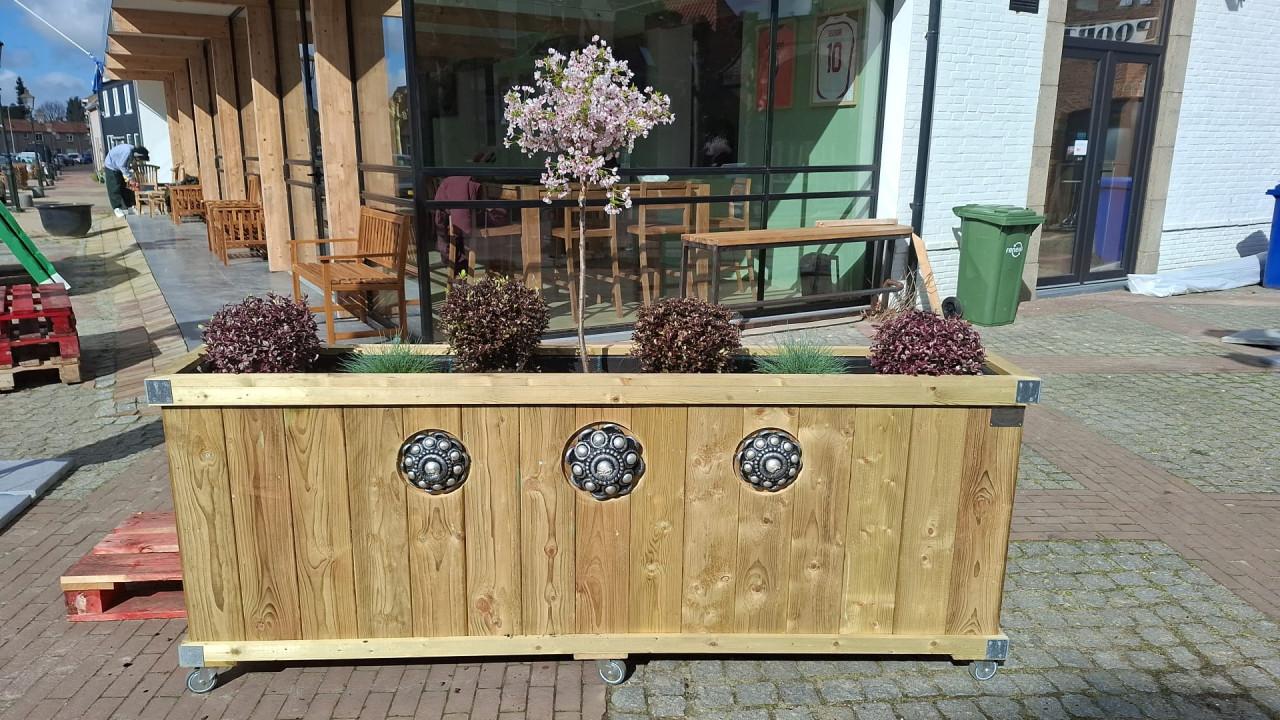 Zeeuwse knop bloembakken projecten ter inspiraties L200 x B35 x H85