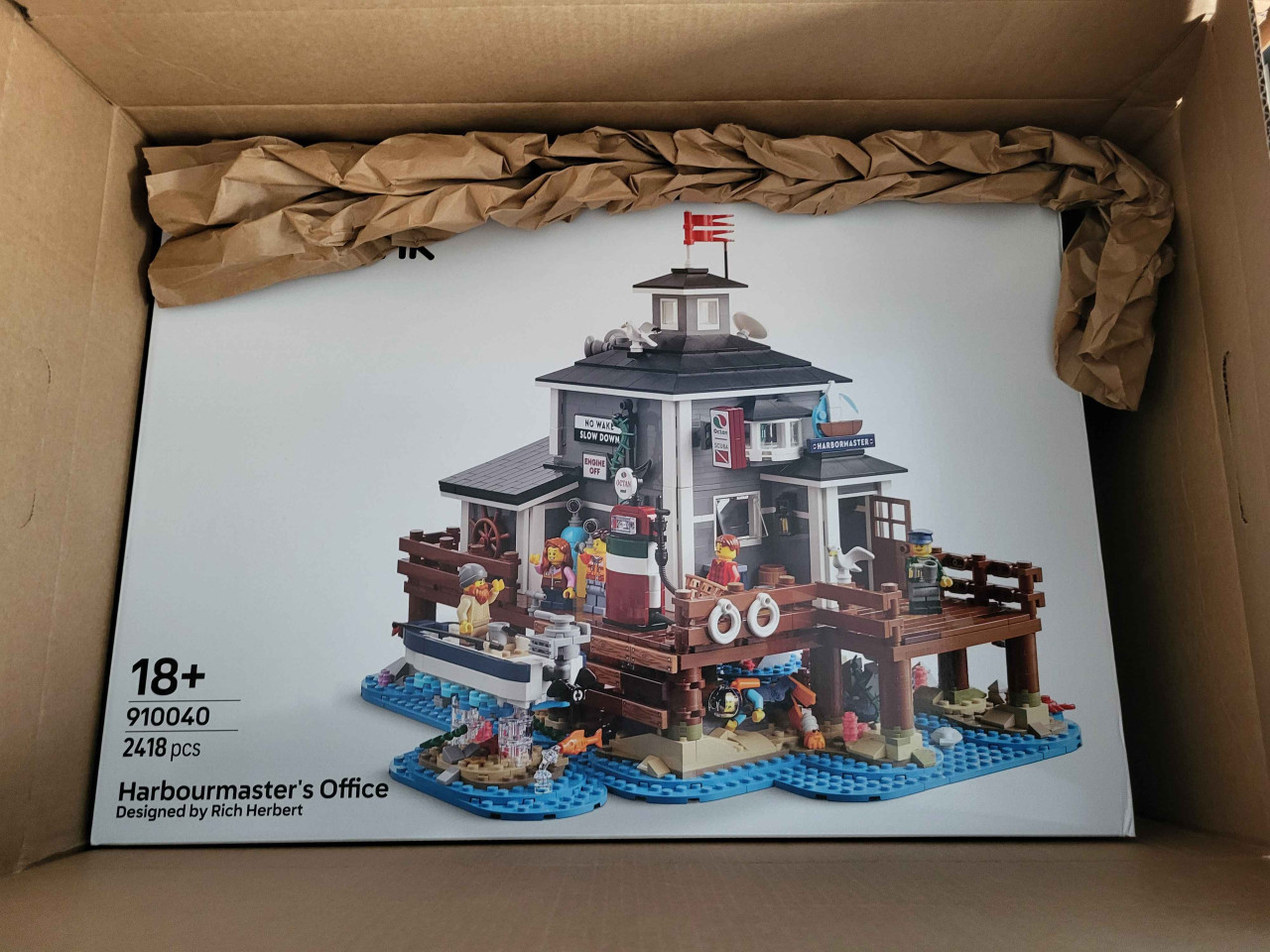 Lego Bricklink Harbormaster's Office 910040