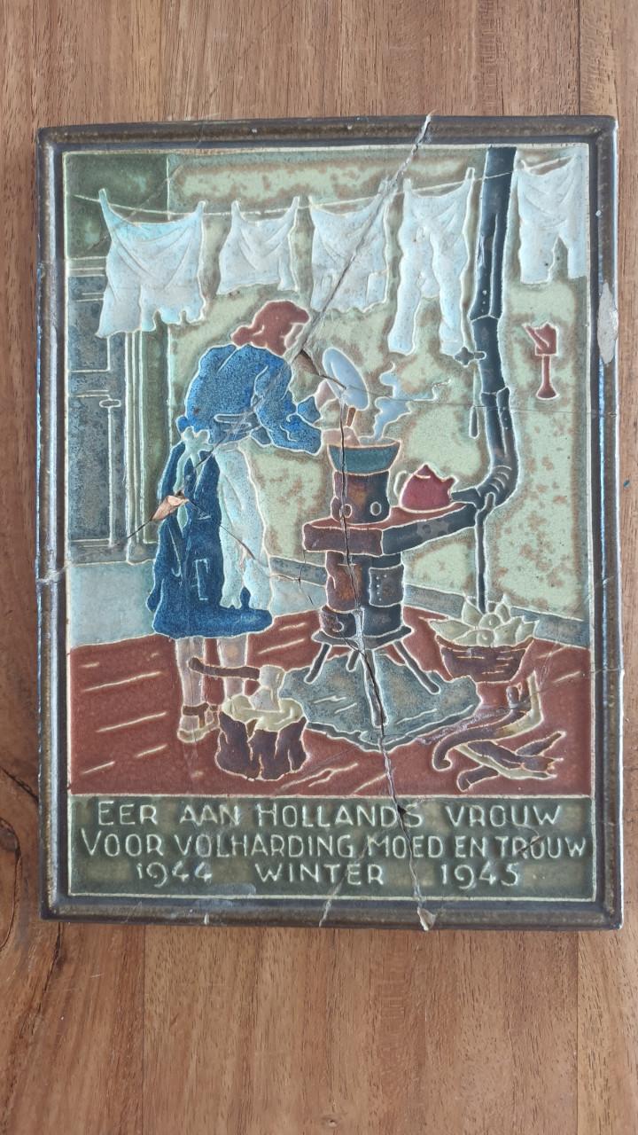 2 Cloisonné tegels (gelijmd) van de Porceleyne fles voor een prikkie