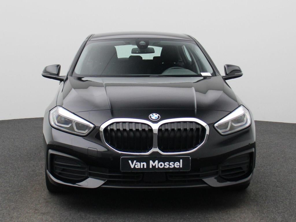 BMW 1 Serie 116i executive | automaat | parkeer sensoren | navigatie | virt