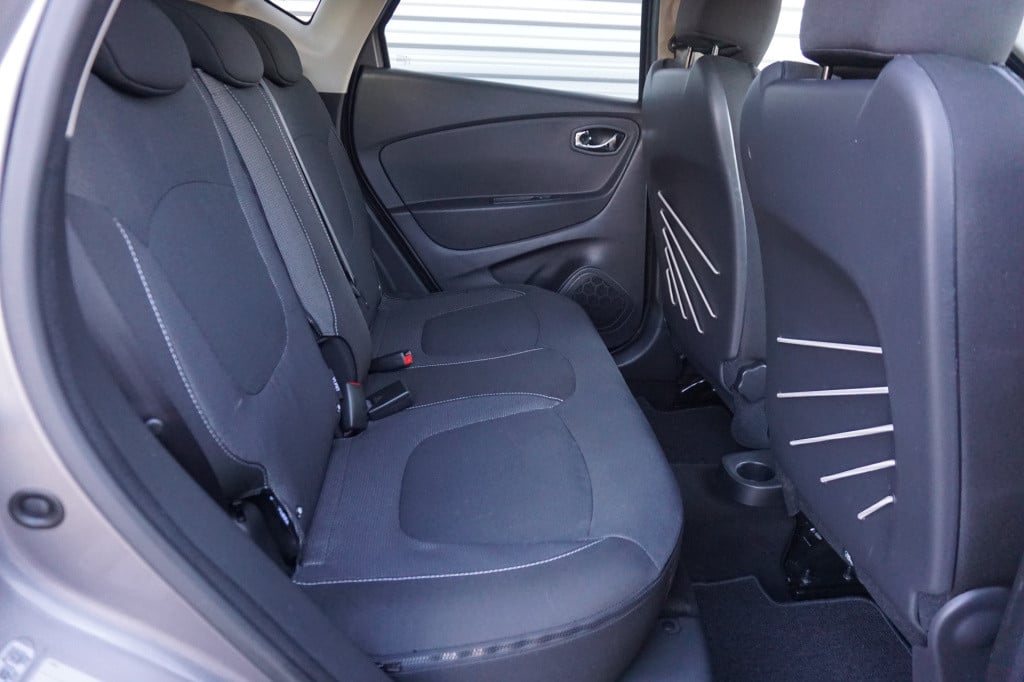 Renault Captur 0.9 tce dynamique airco / navi / parkeers. / lm velgen / tre