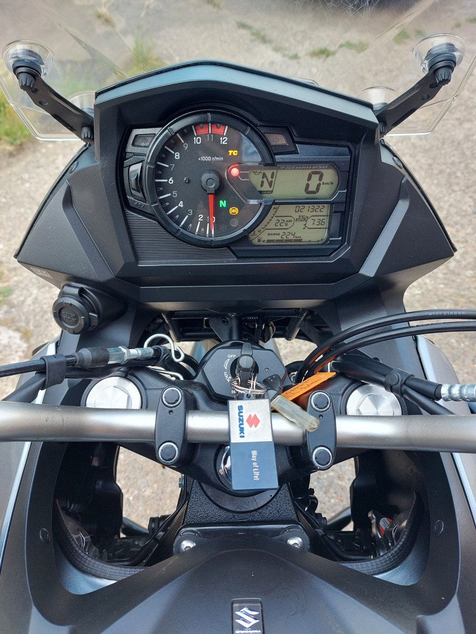 Suzuki DL 650 XTA V-Strom (zeer netjes)