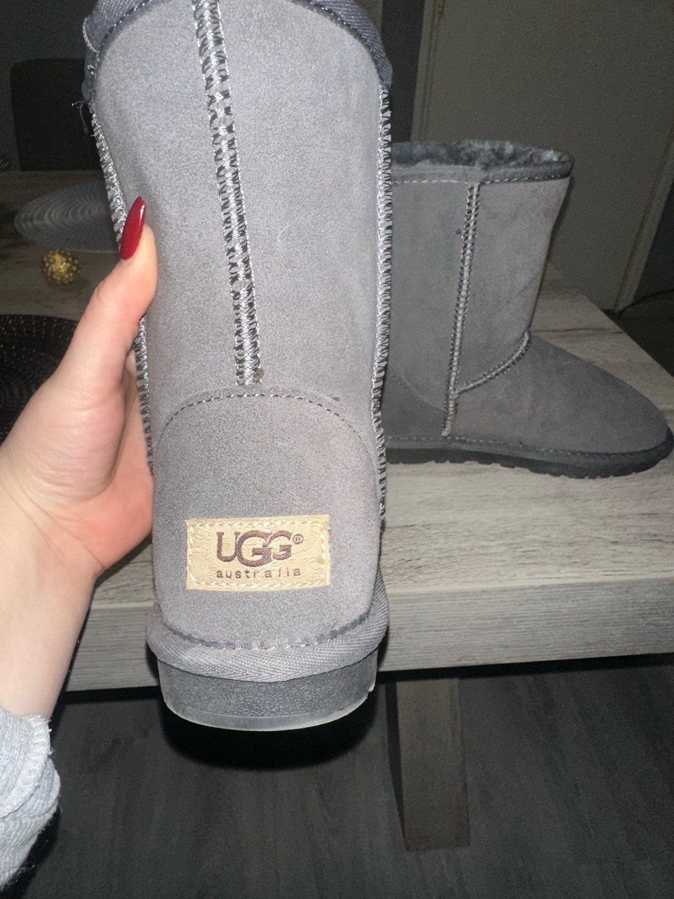 2x UGG maat 36