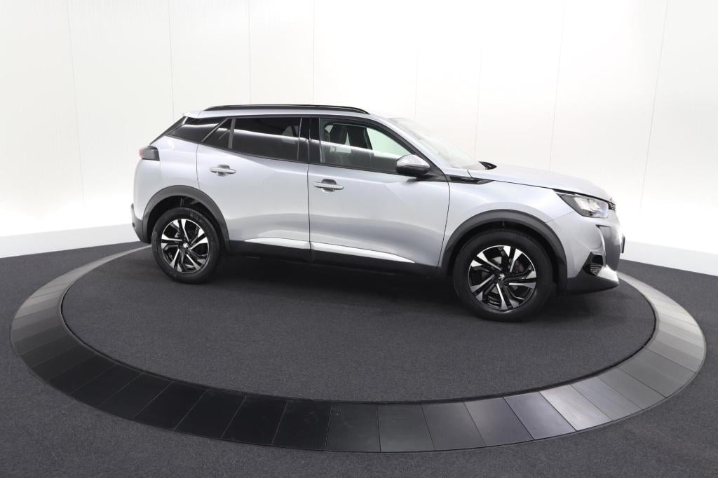 Peugeot 2008 puretech 130 pk allure pack | trekhaak | camera | adaptieve cr
