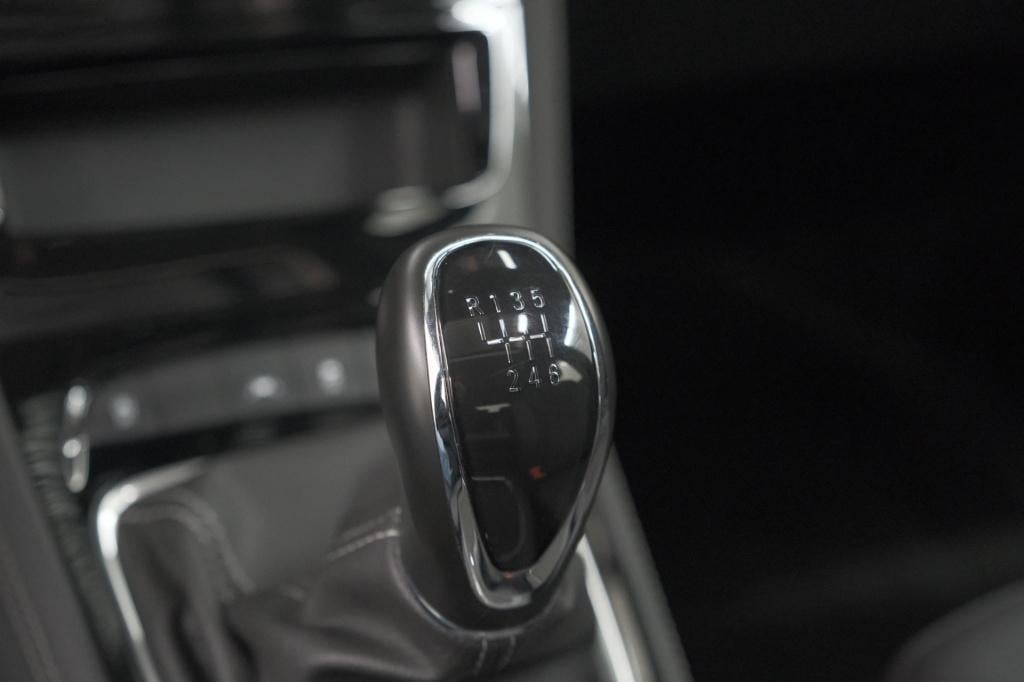 Opel Astra 130 business elegance | schuif-/kanteldak | camera | stoelventil