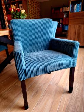 4 eetkamerstoelen voor €25,-