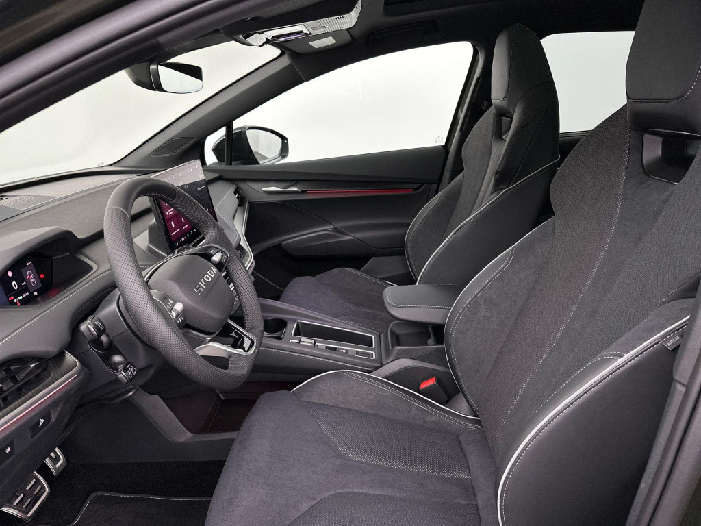 Skoda Enyaq Iv sportline elektromotor 210 kw / 286 pk suv elektri