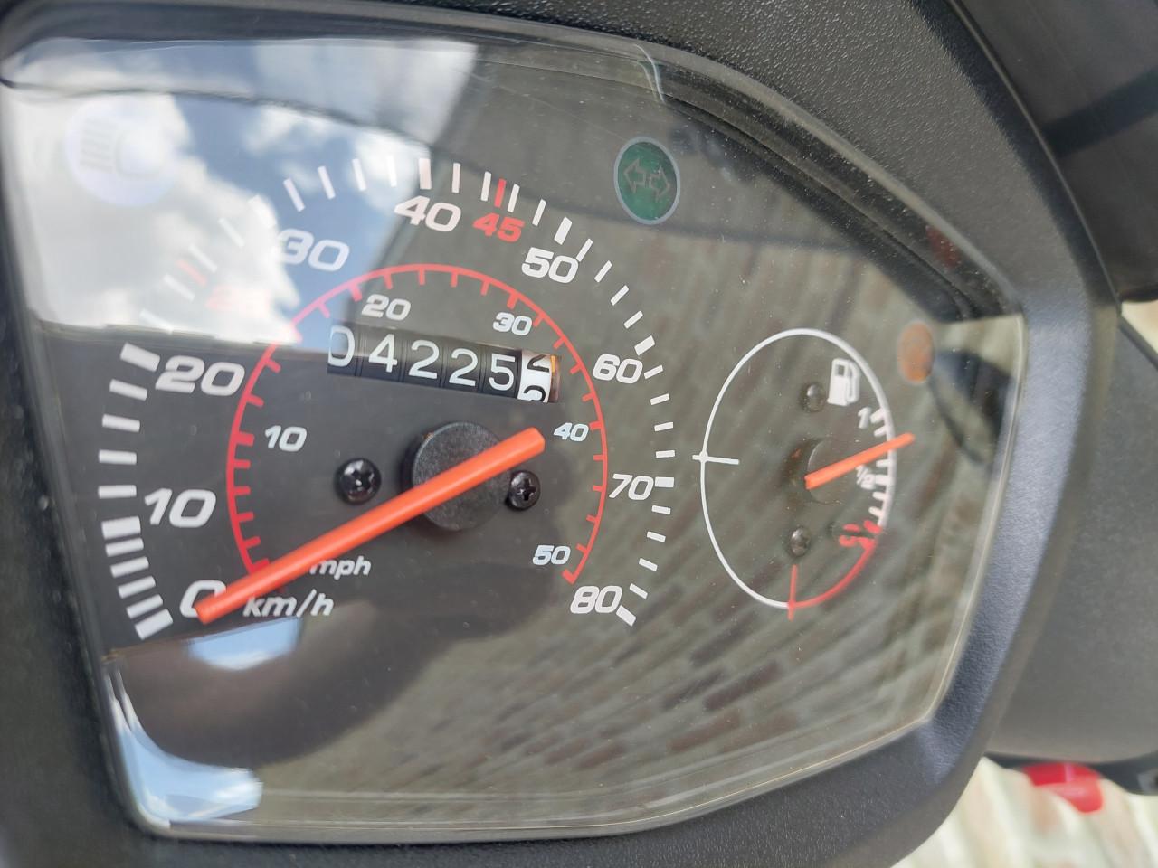 Peugeot kisbee 45 km scooter