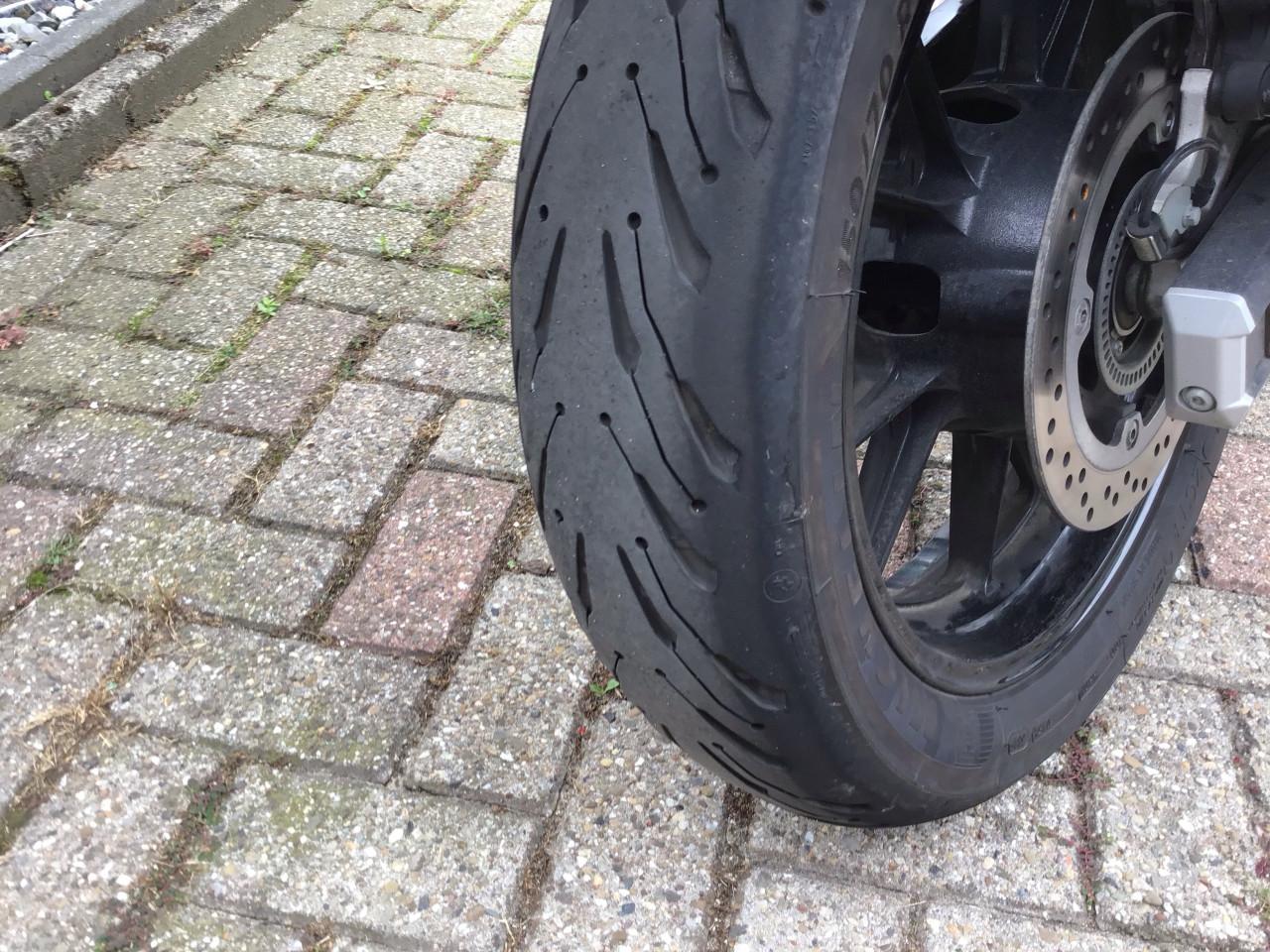 Mooie en complete Suzuki V-strom 650