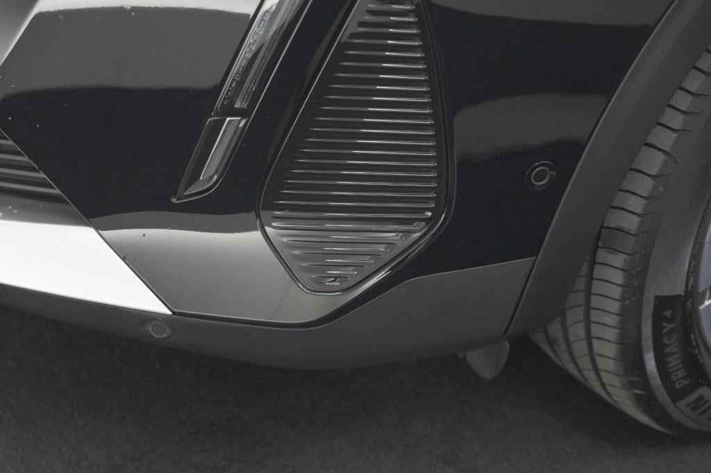 Peugeot 3008 puretech 130 eat8 allure | camera | stoelverwarming | apple ca