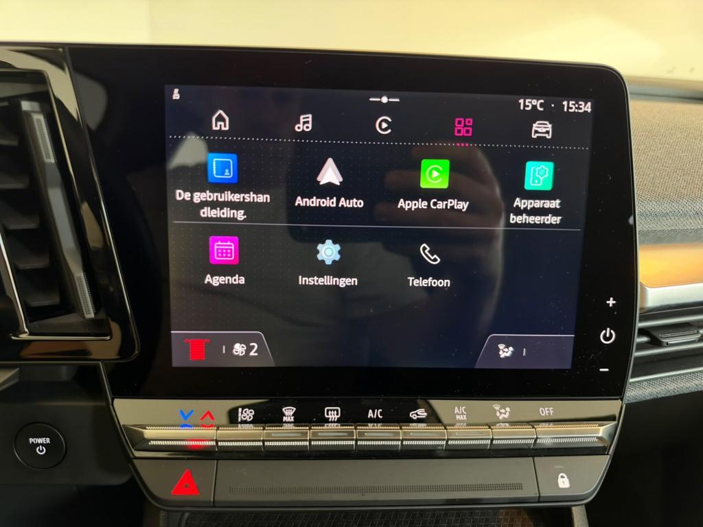 Renault Megane E-tech ev40 standard charge equilibre
