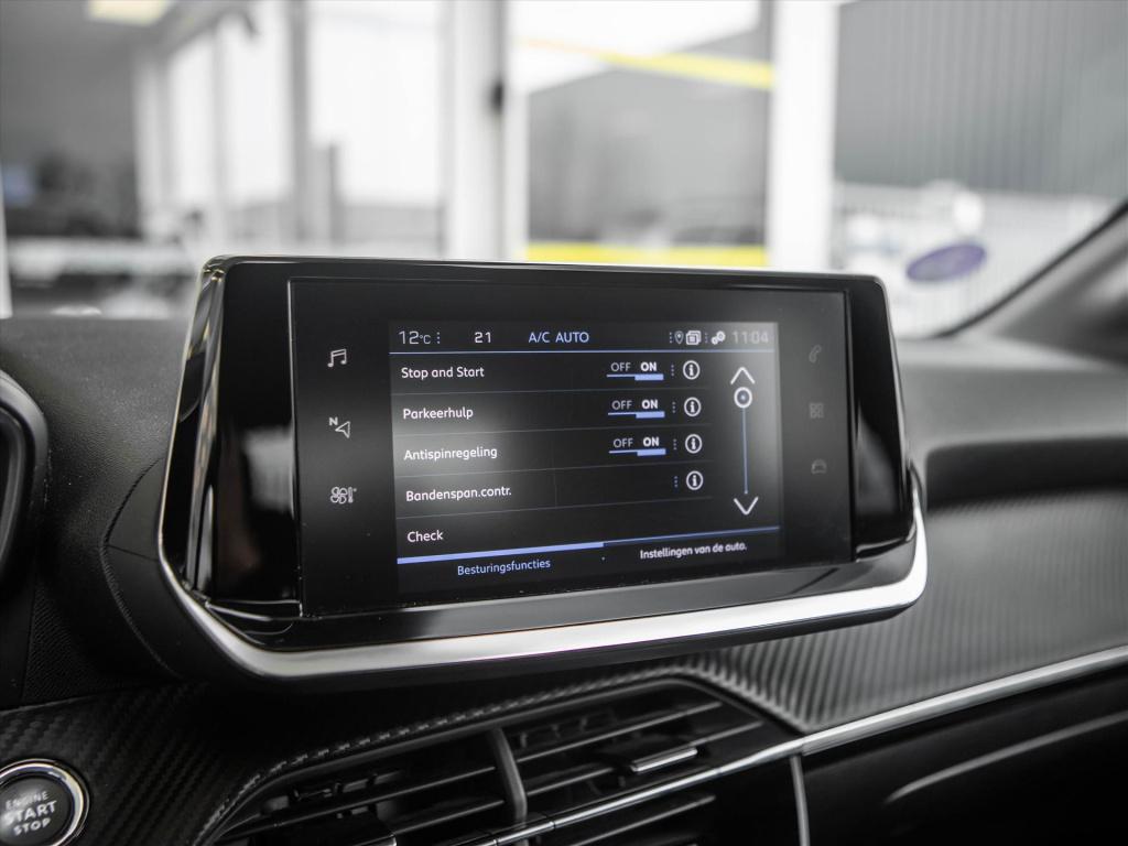 Peugeot 208 1.2 puretech 100pk eat8 allure