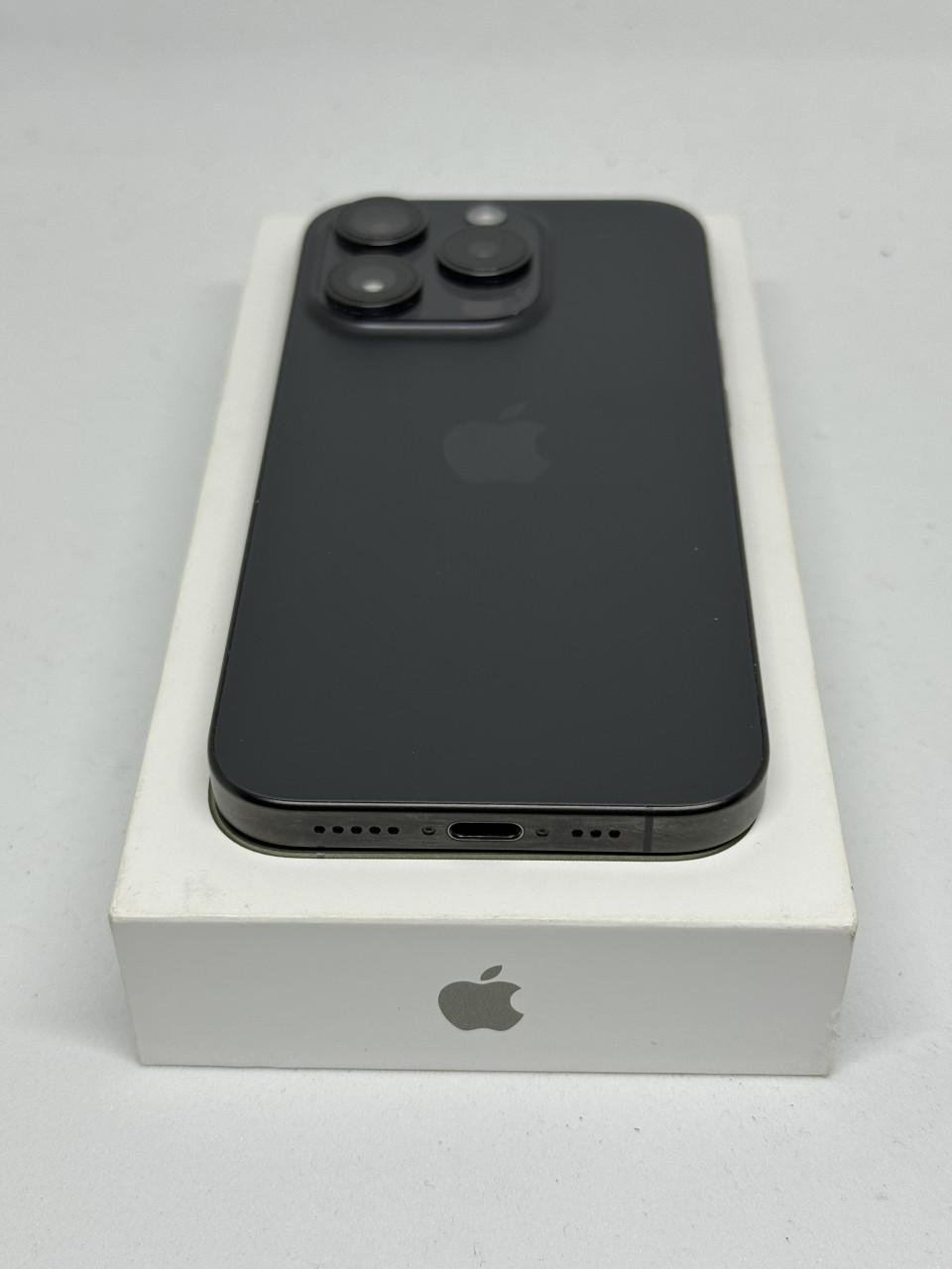 IPhone 15Pro zwart Titanium