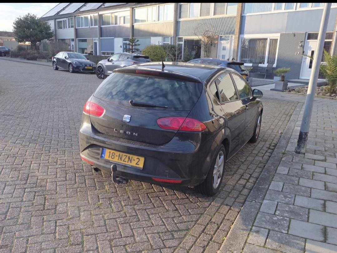 Mooie Seat Leon 1.6 benzine. Airco Cruise