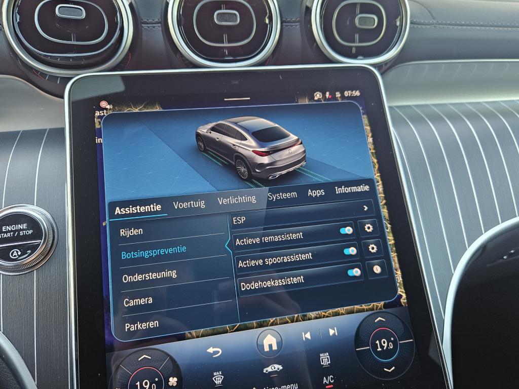Mercedes-Benz Glc 200 4matic amg line | acc | camera | carplay