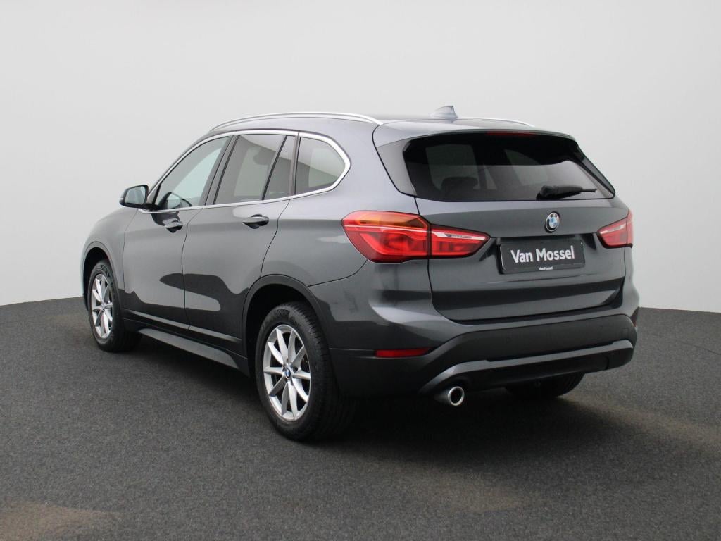 BMW X1 sdrive18i business edition plus | automaat | lmv | trekhaak | parkee