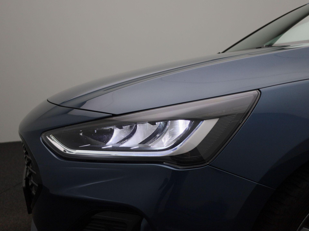 Ford Focus wagon 1.0 ecoboost hybrid st-line aut. | winterpack | climate co