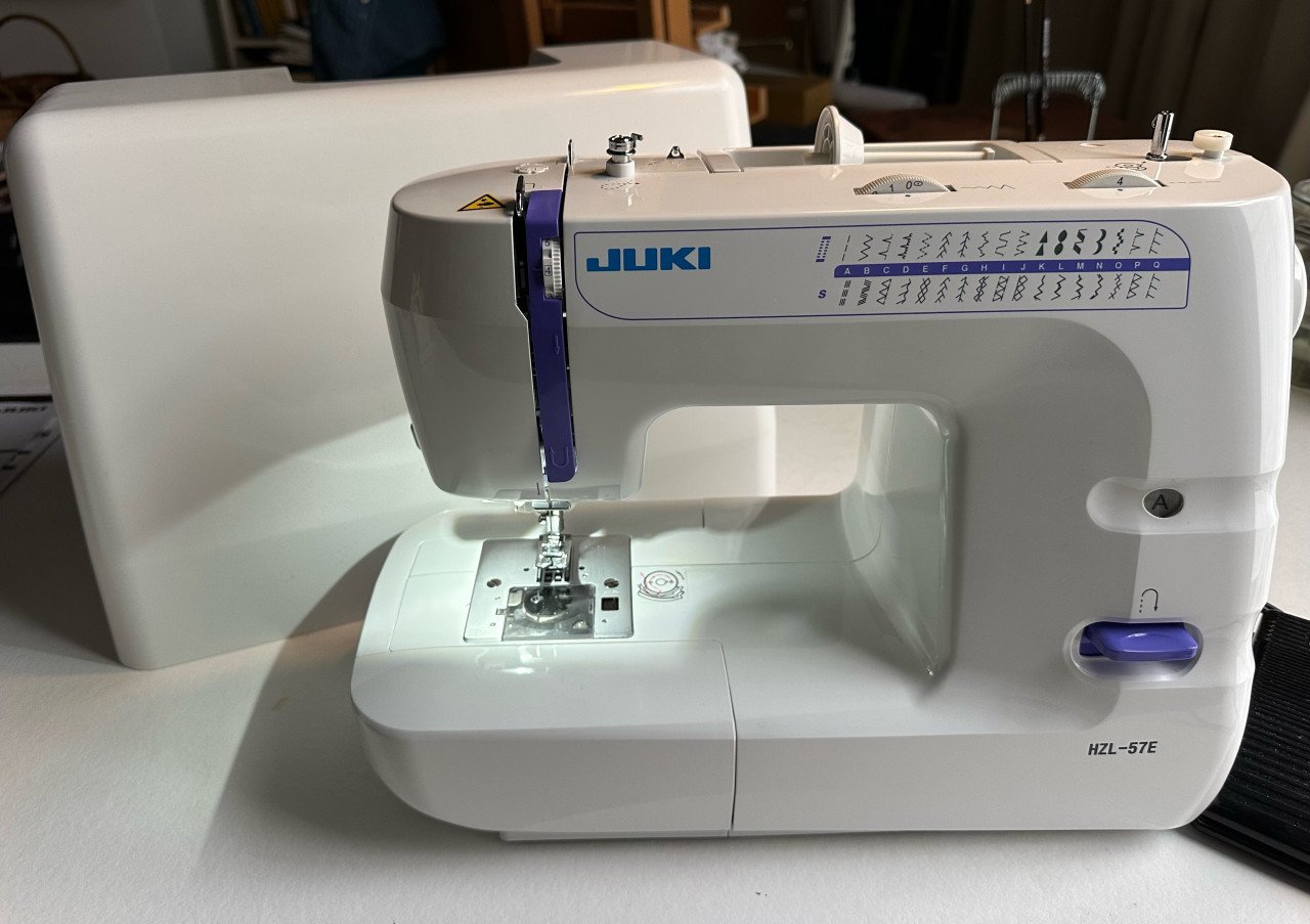 Juki naaimachine HZL-E57
