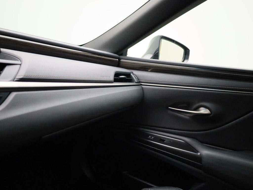 Lexus Es 300h luxury line | automaat | panoramadak | lederen bekleding | ac