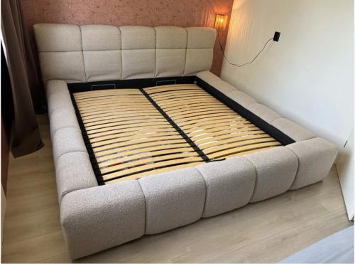 Cloudbed zo goed als nieuw zonder matras