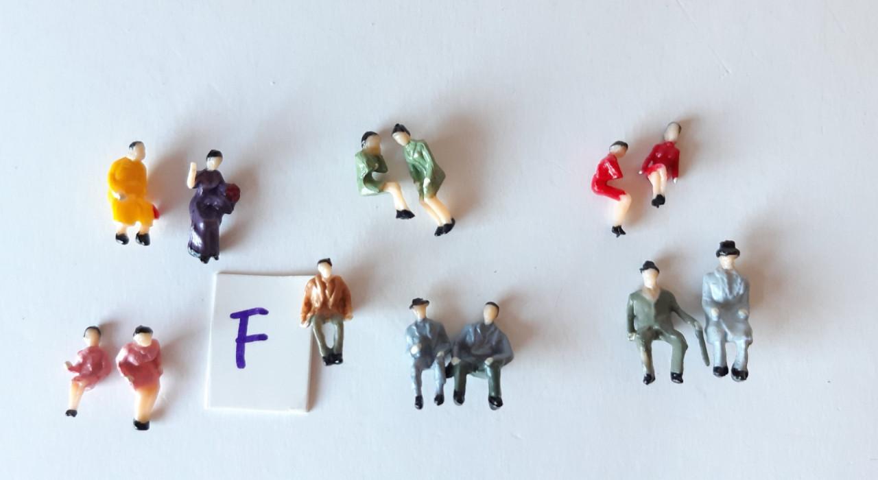 H0 Passagiers / Zittende Figuren / Poppetjes