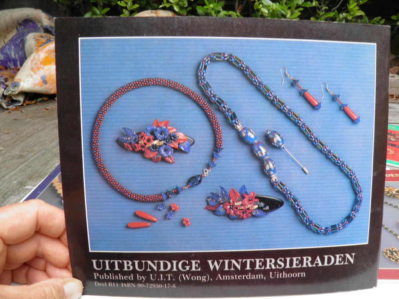 11 boekjes over sieraden maken en andere decoratieve technieken