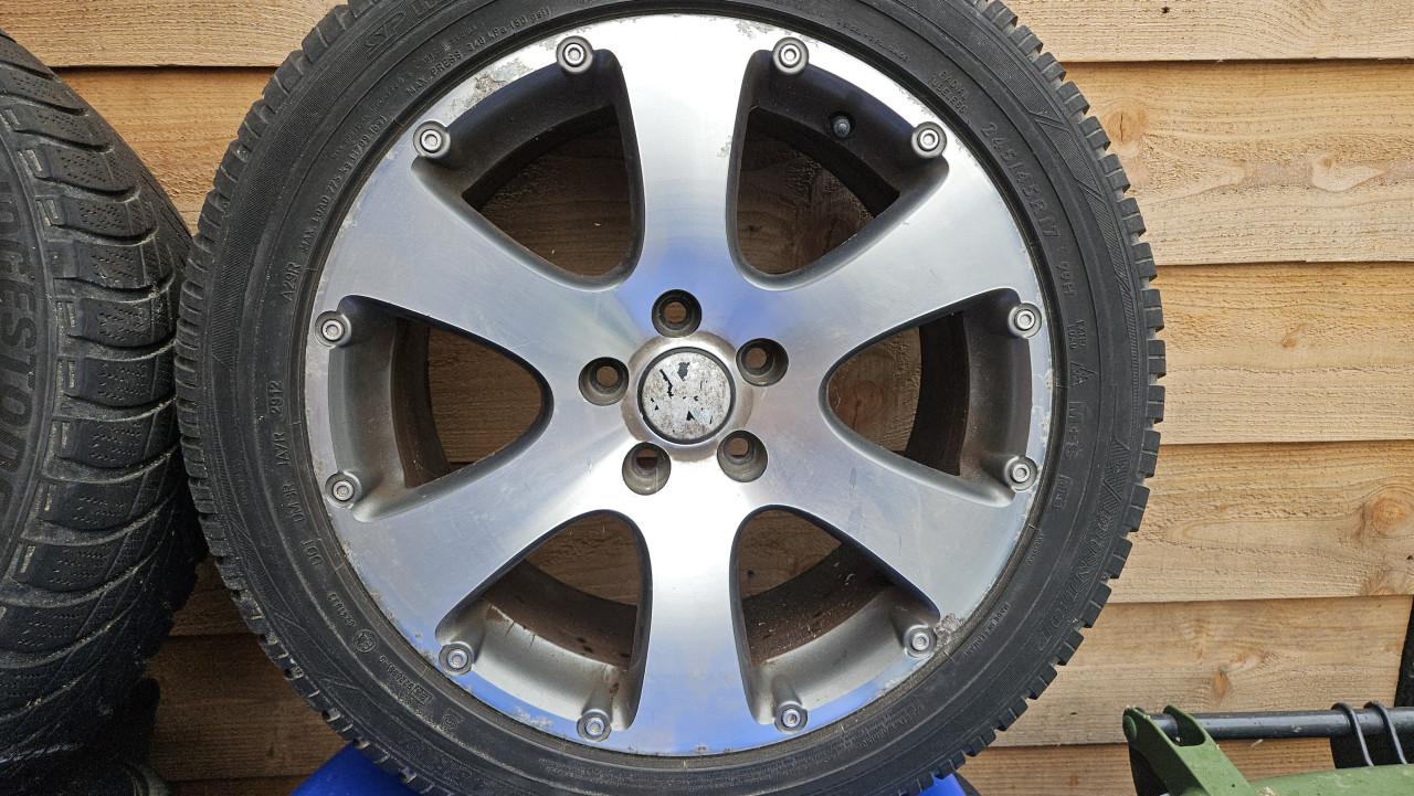 Velgen 17", 5x112 met M/S banden
