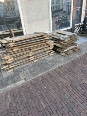 Schutting..of brandhout