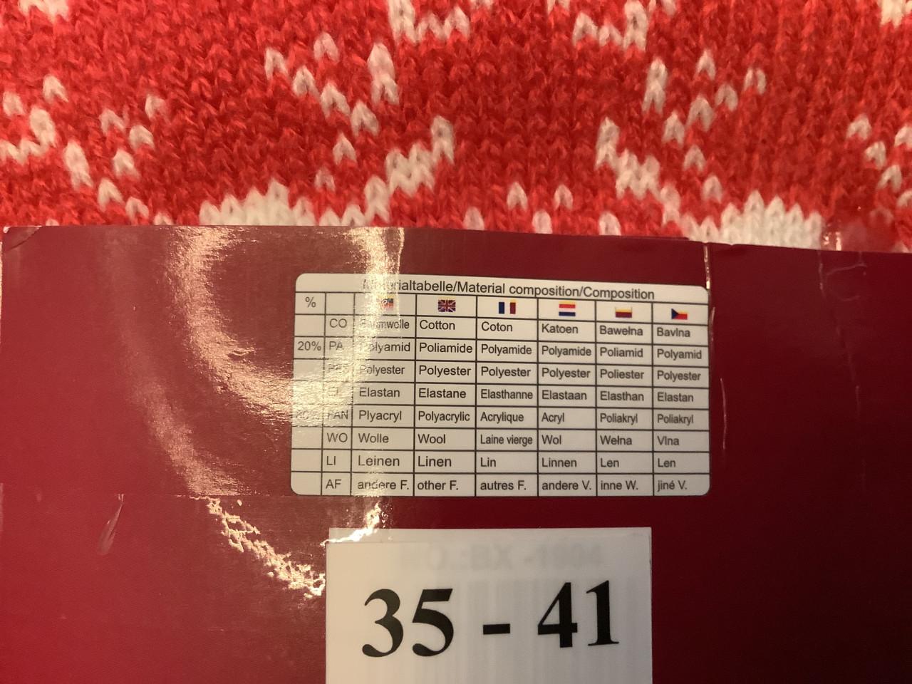 Partij super leuke fluffy huissokken. ( partij 215)