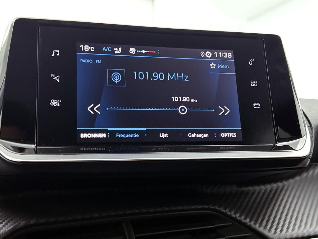 Peugeot 208 75 pk style | rijklaar | parkeersensoren | apple carplay | crui