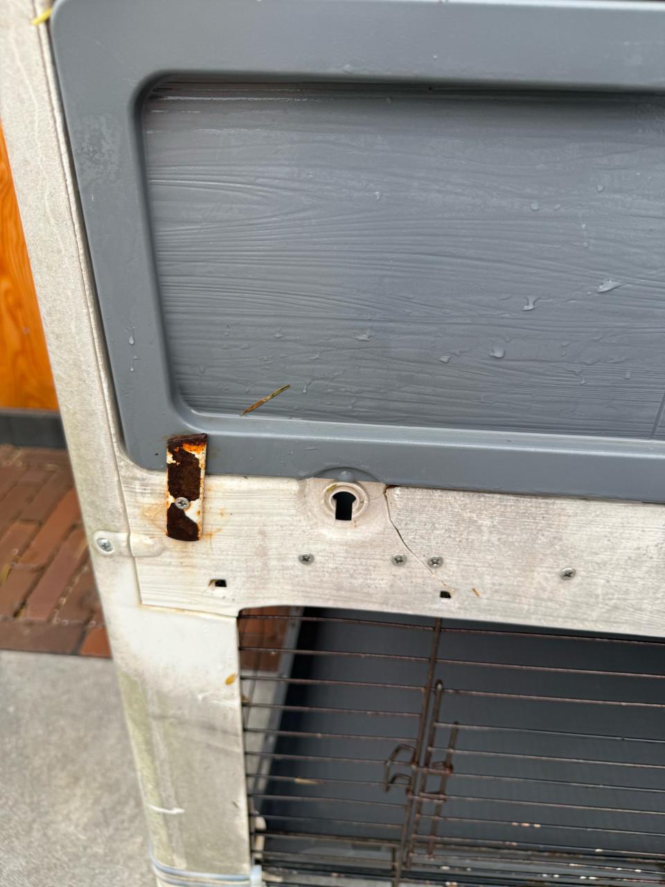 Konijnenhok (nieuwprijs 260 euro)