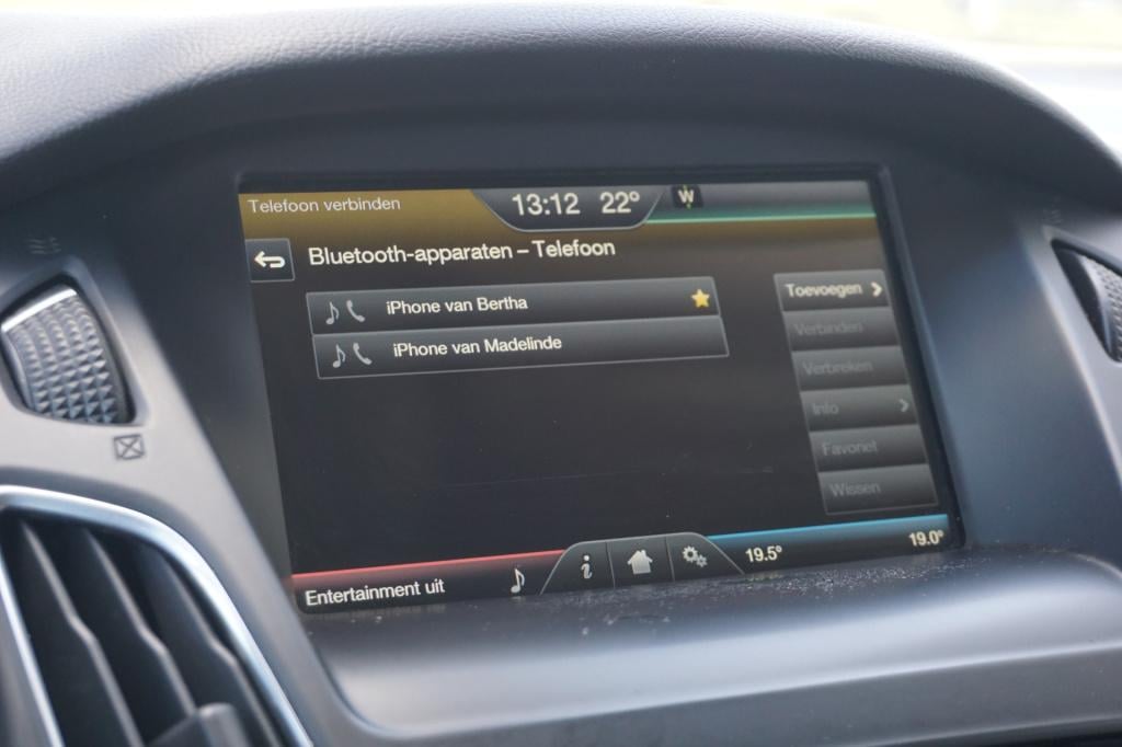 Ford Focus wagon 1.0 titanium edition climate / navi / cruise / parkeers. /