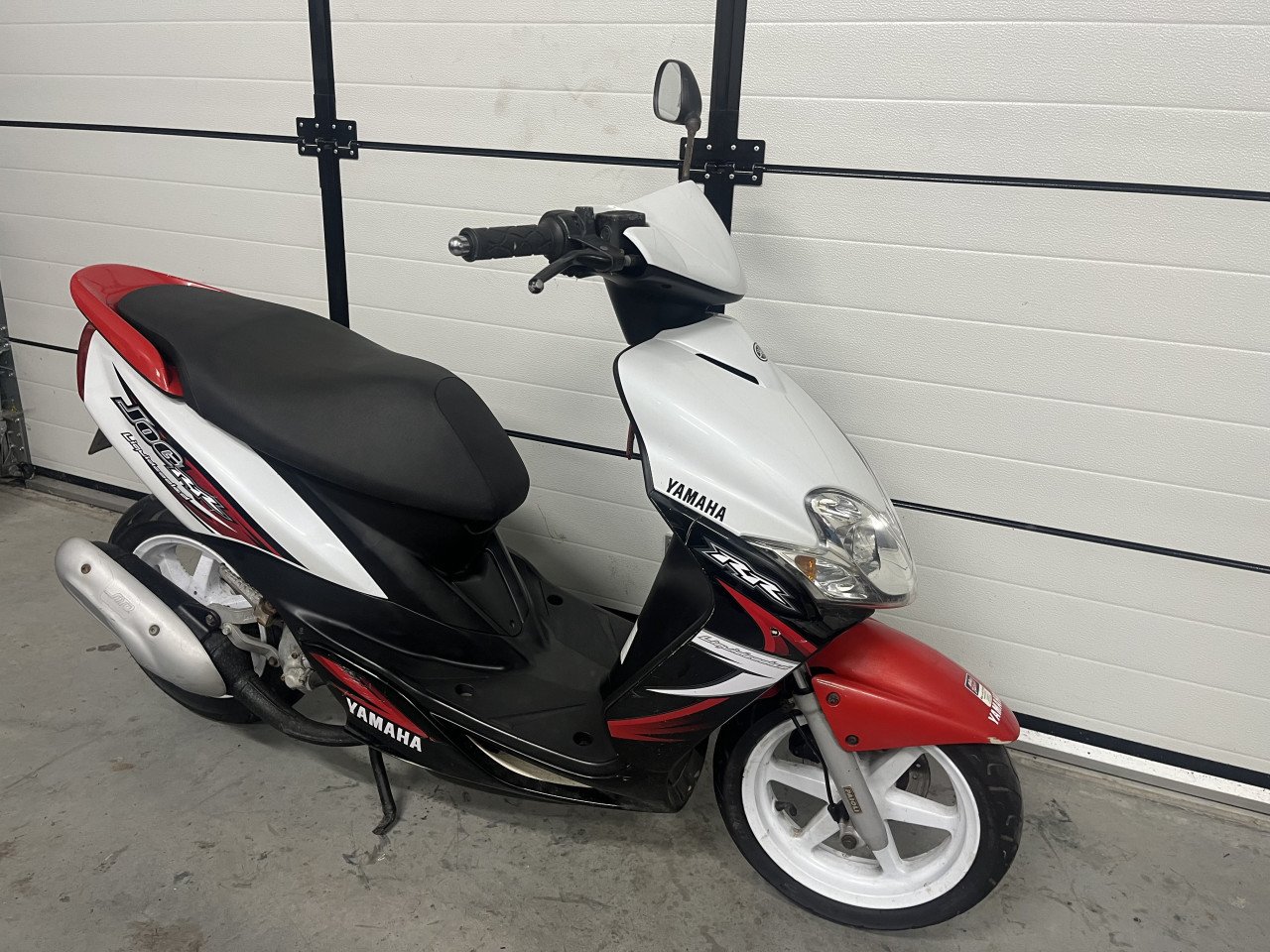 Yamaha Jog RR brom scooter watergekoeld