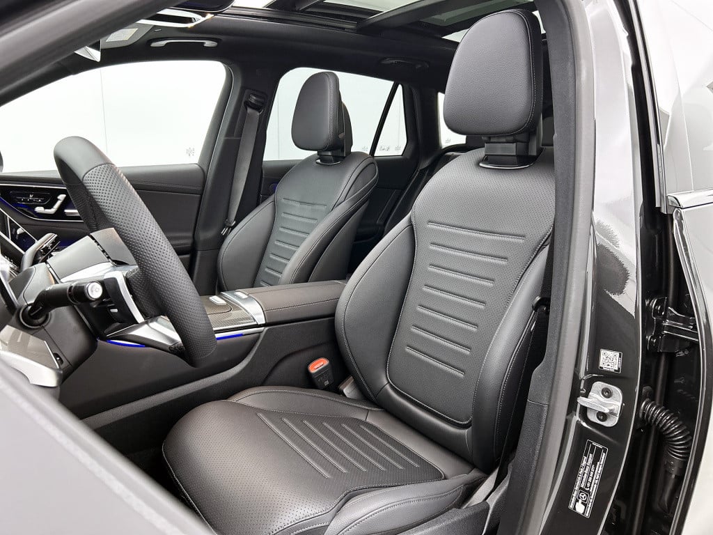 Mercedes-Benz Glc 300e 4matic sport edition | trekhaak | nightpakket | park