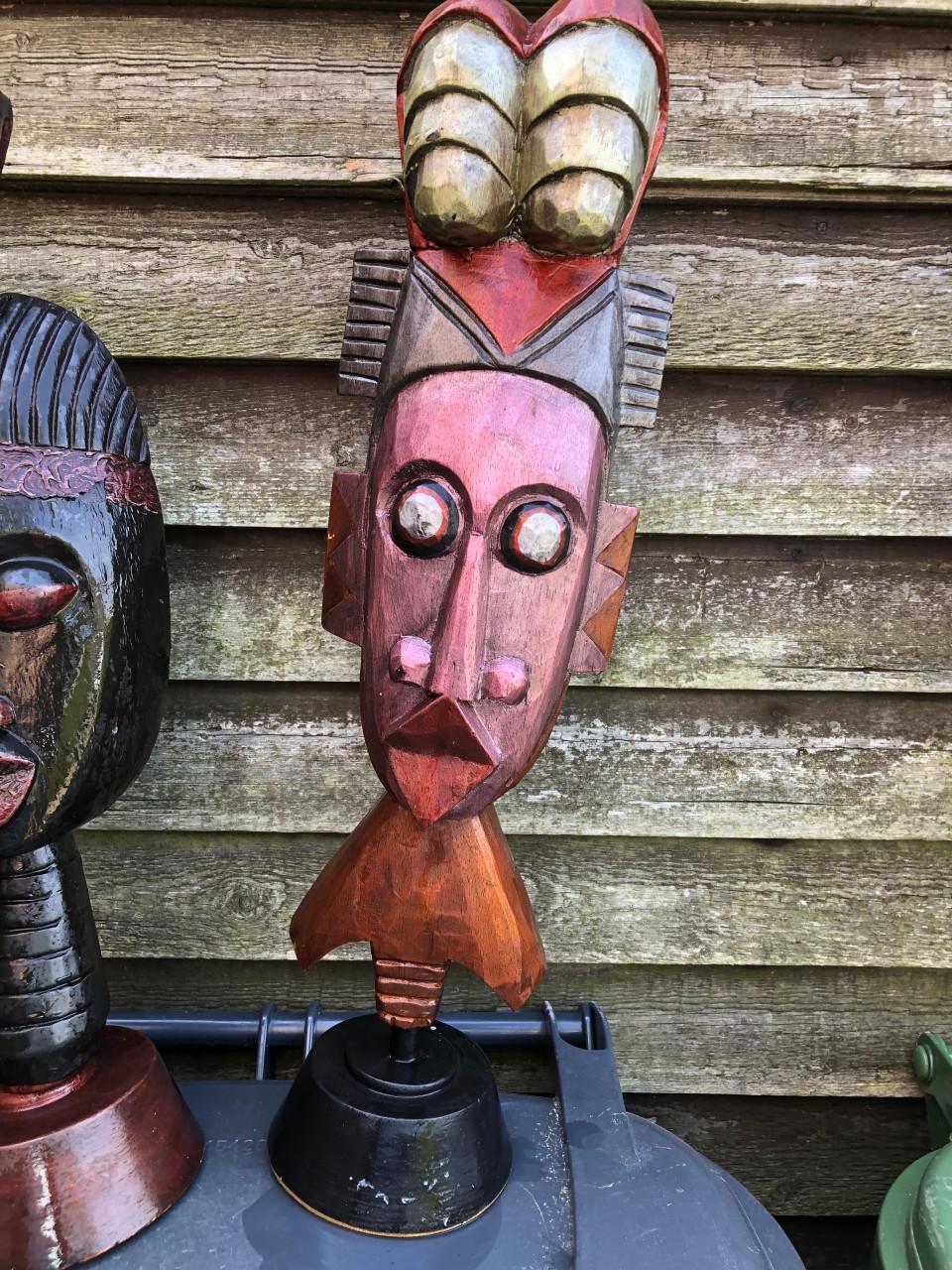 4 Afrikaanse houten beelden