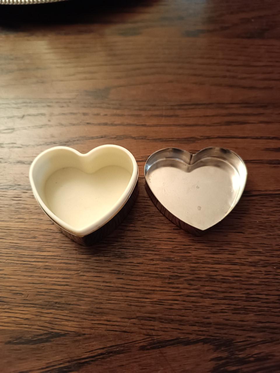 Verzilverd Hartvormig Doosje - 5x3 cm
