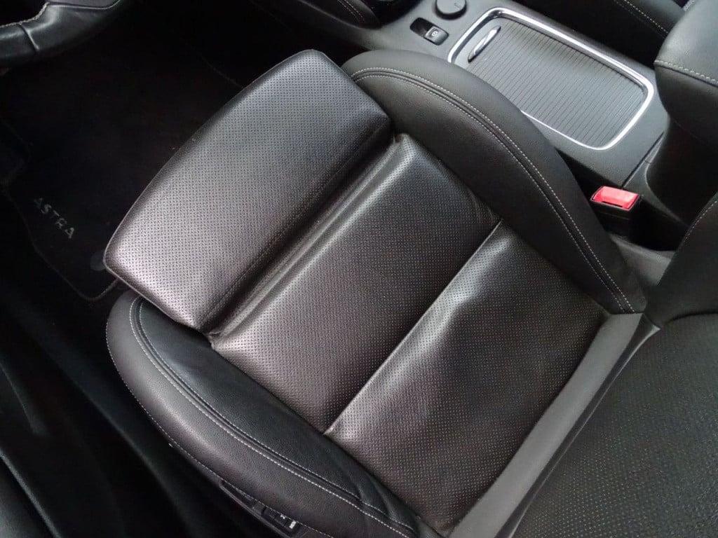 Opel Astra 1.4 innovation stoel-&stuurverwarming | massage stoel | navi