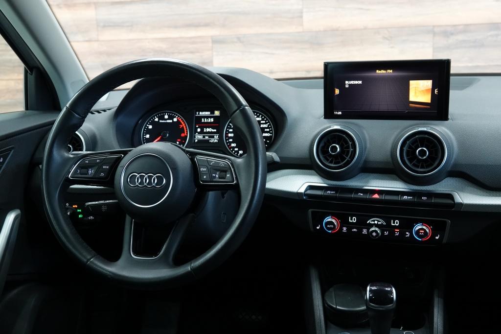 Audi Q2 35 tfsi | alarm | pdc| keyless | camera |