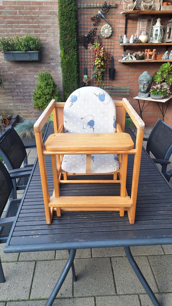 Baby kubus kinderstoel met tafel