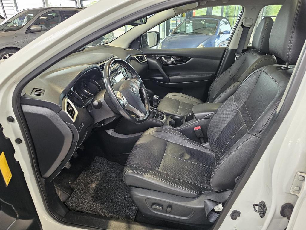 Nissan Qashqai 1.2 premier edition