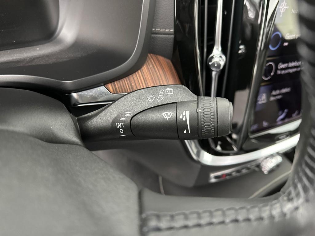 Volvo V60 t6 340pk recharge inscription| pano| 360camera| adap.cruise| tre