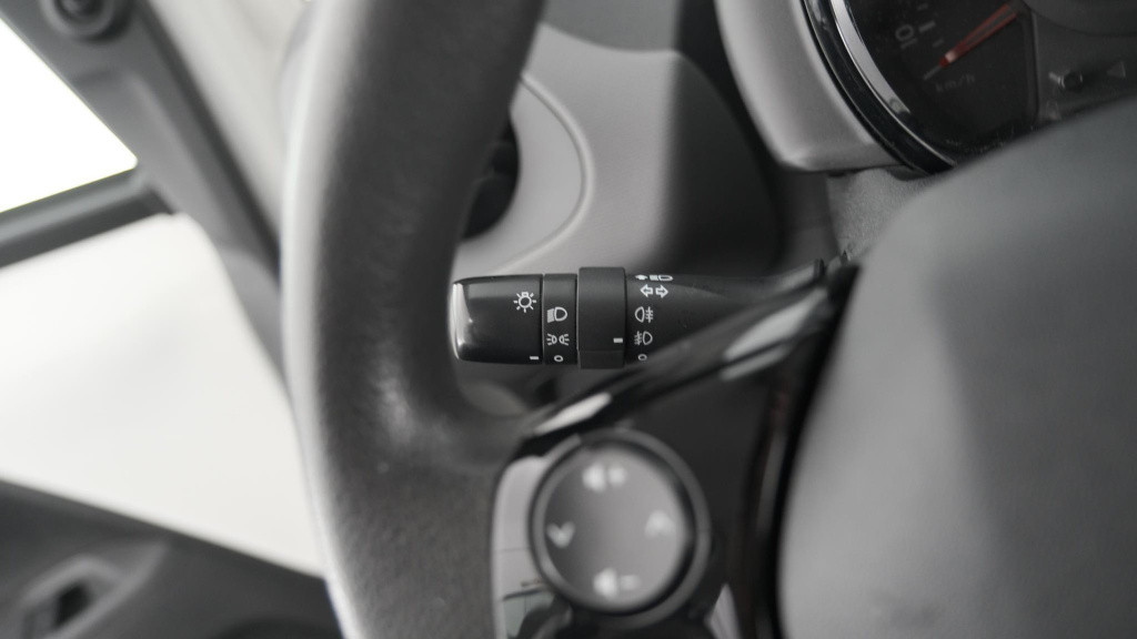 Peugeot 108 1.0 e-vti active | airco | allseasonbanden | elektrische ramen 