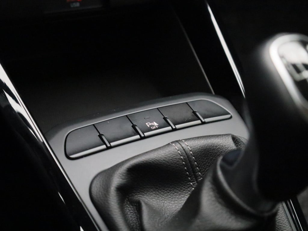 Kia Stonic 1.0 t-gdi mhev dynamicline | lmv | parkeer sensoren | cruise con