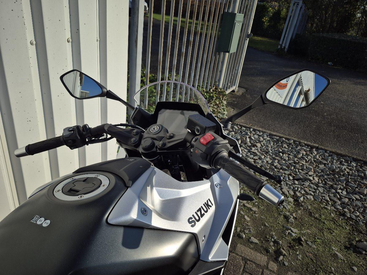 Suzuki GSX8-R uit 2024, nagenoeg nieuwe supersport