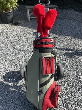 Trolley met compleet set golfclubs