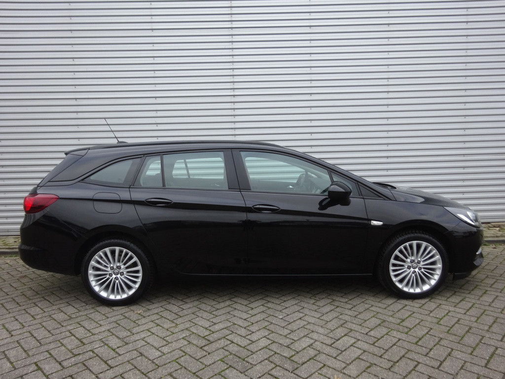 Opel Astra sports tourer 1.2 business edition navi / trekhaak / cruise cont