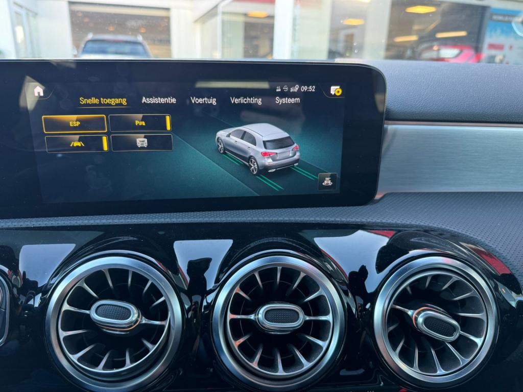 Mercedes-Benz A-Klasse 250 e business solution amg limited