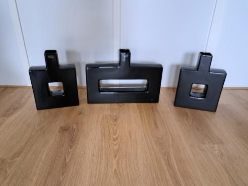 Mooie zwarte siervazen van het merk BOB.