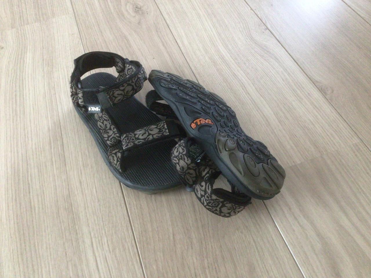 Teva sandalen mt 36